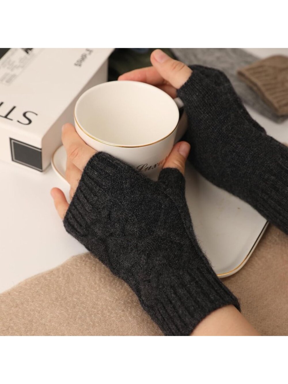 Women Dark Gray 100% Cashmere Mitten Winter Warm Soft Gloves with Gift Box - Picture 2 of 6